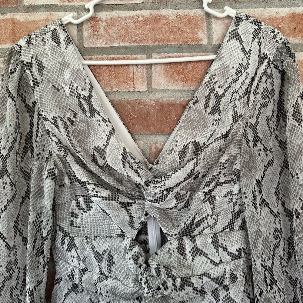 Express Cutout Long Sleeve A Line Dress NEW Women’s Small Gray Snakeskin Print - Picture 2 of 10